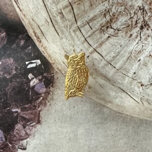 Dekoration, Uggla i mässing