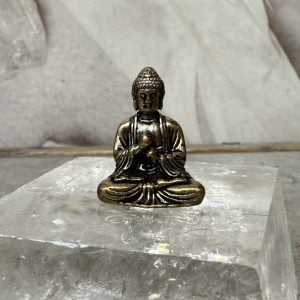 Buddha i mässing, inre ro, visdom och närvaro