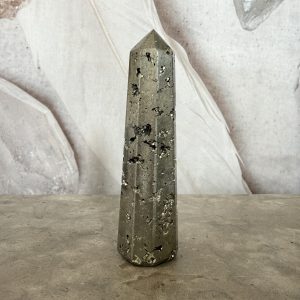 Pyrit, torn (D)