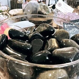 Golden Sheen Obsidian, trumlad