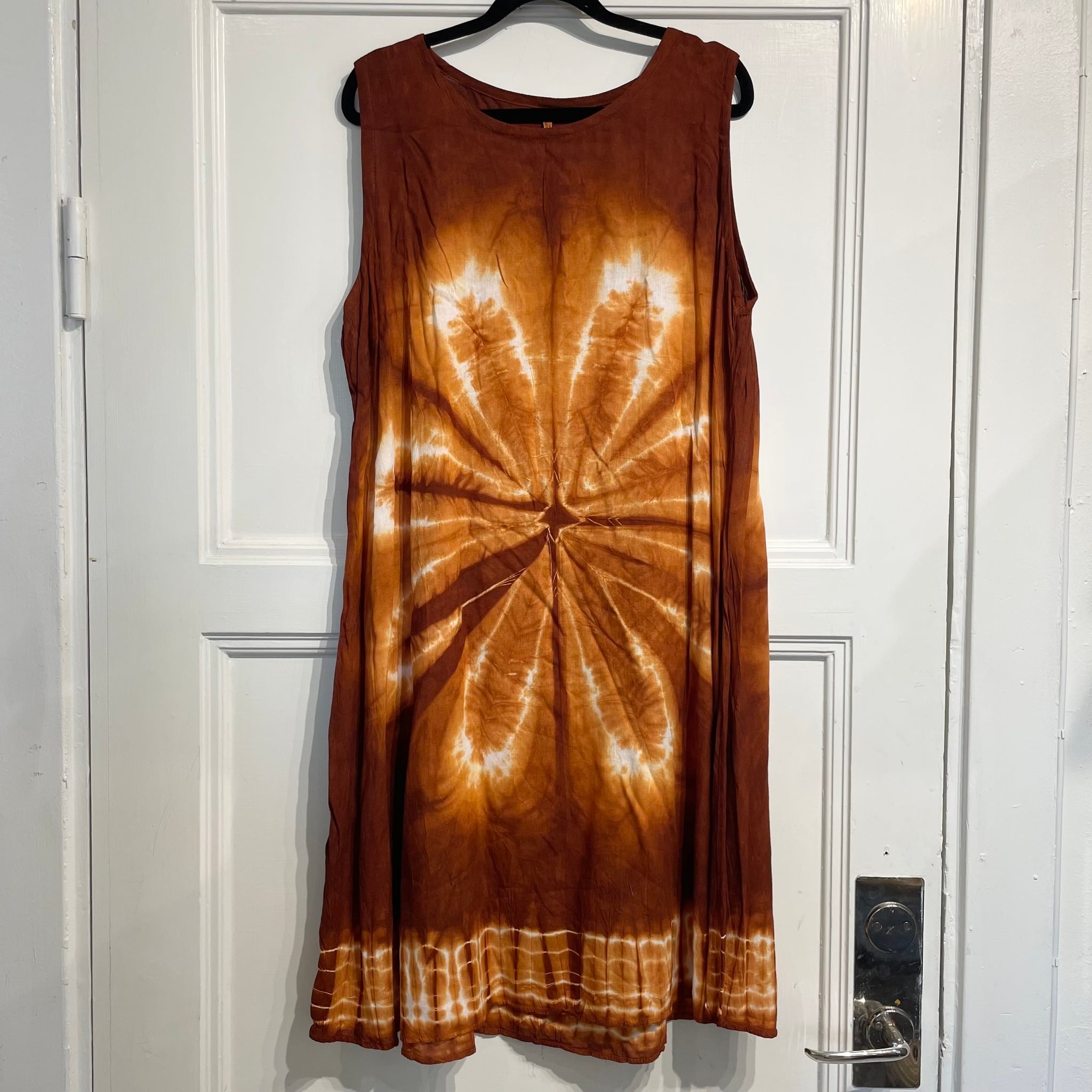 Klänning, rostfärgad batik