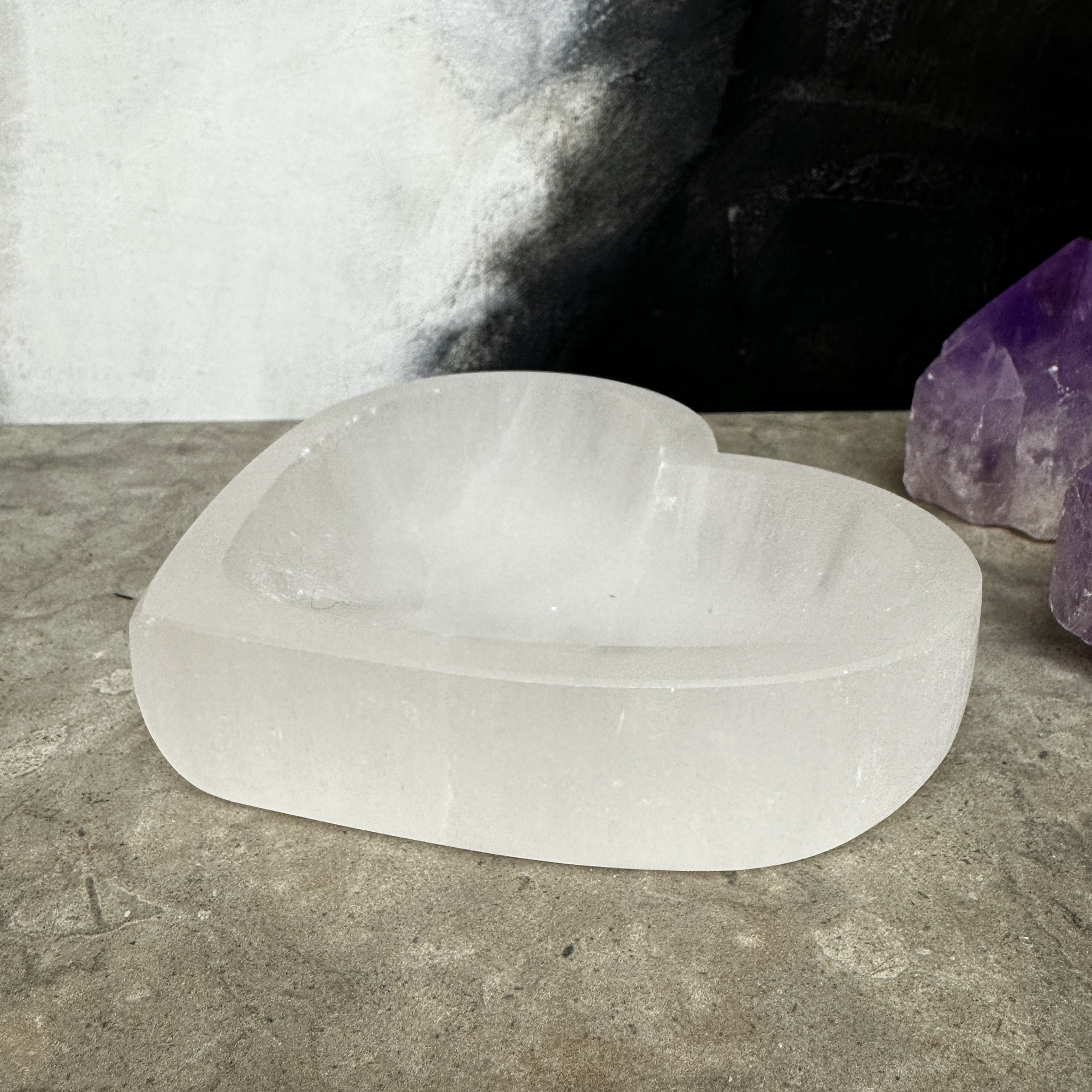 Selenit, hjärta skål (12 cm)