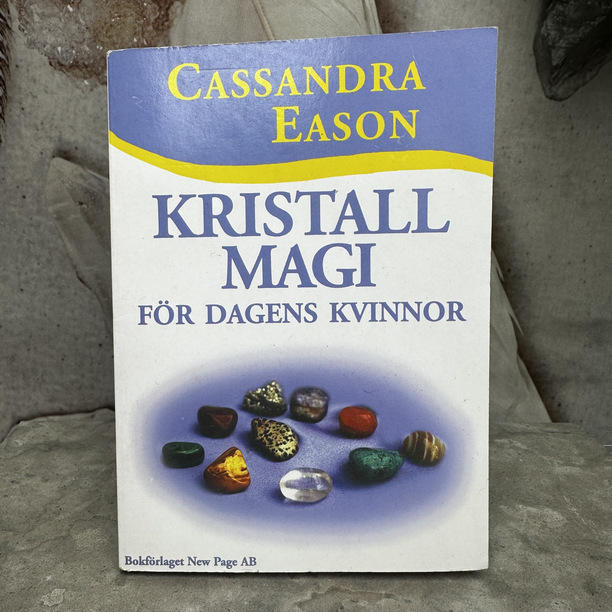 Kristallmagi för dagens kvinnor, bok